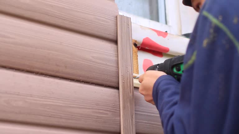 How To Choose The Right Materials for Your Siding Installation in 'Shawnee, OK